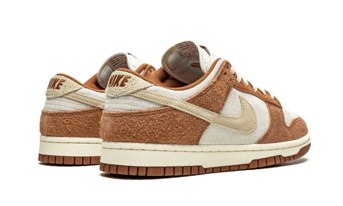NIKE DUNK LOW MEDIUM CURRY