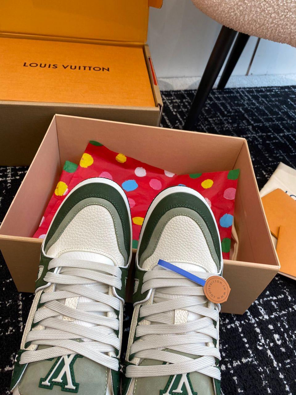 LOUIS VUITTON TRAINER LUCKY