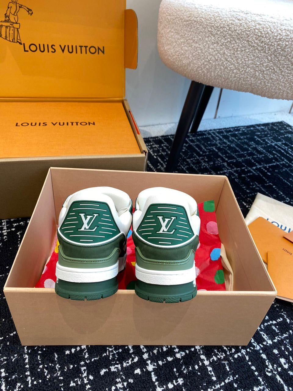LOUIS VUITTON TRAINER LUCKY
