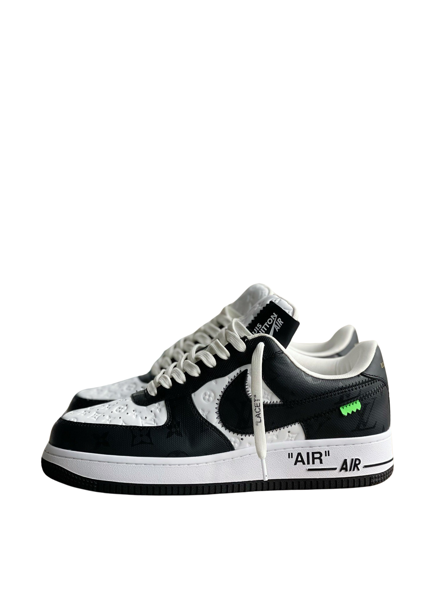 LOUIS VUITTON X NIKE AIR FORCE 1