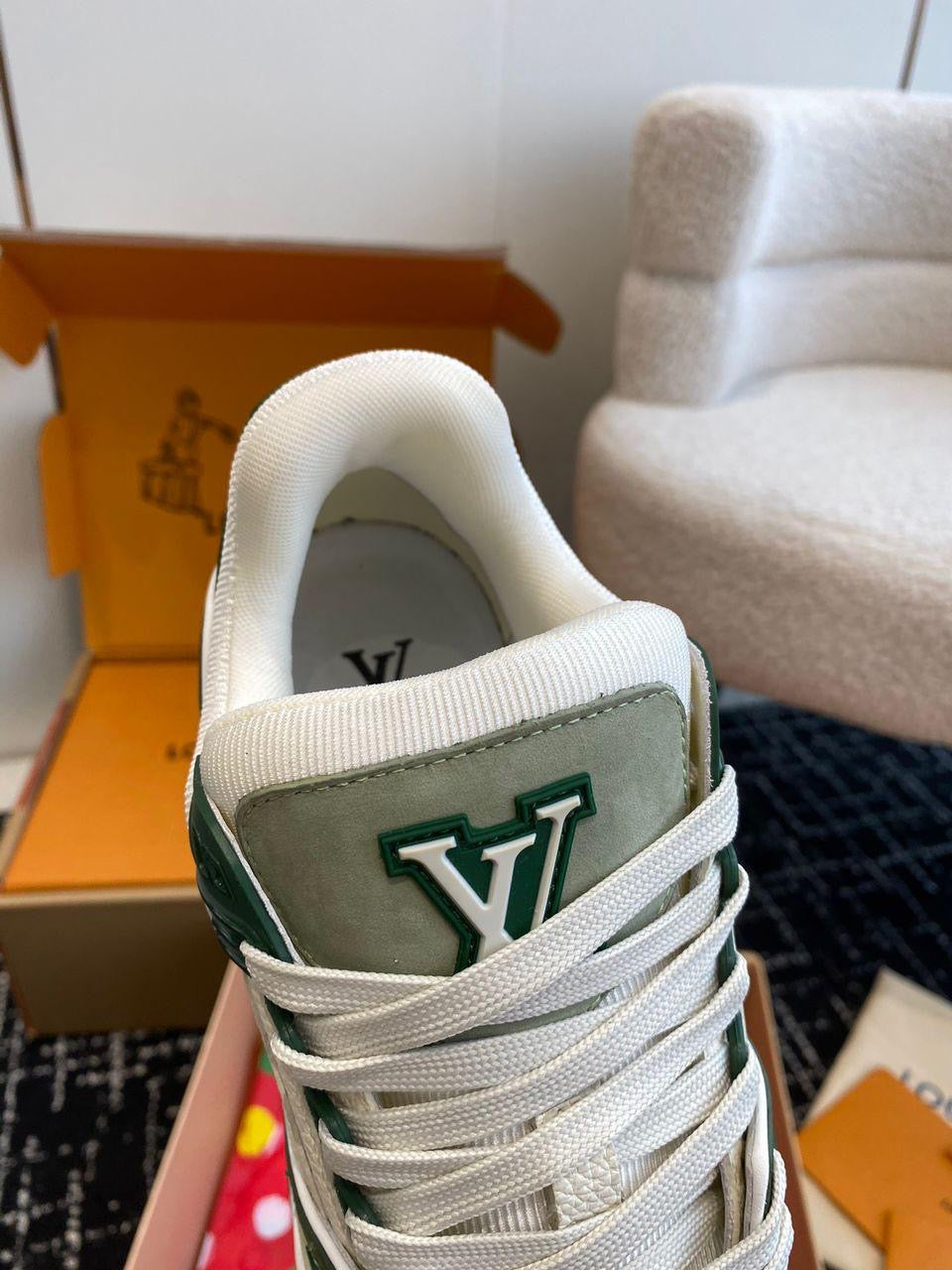 LOUIS VUITTON TRAINER LUCKY