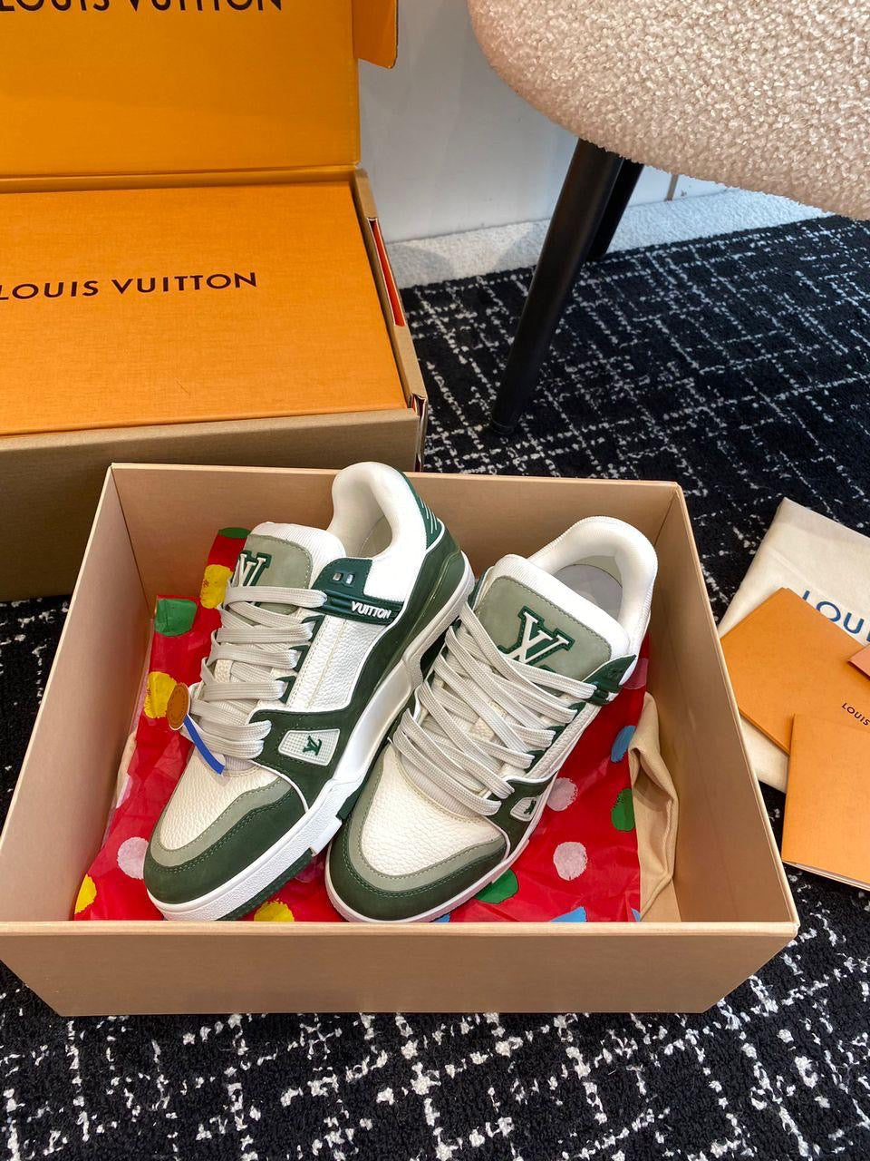LOUIS VUITTON TRAINER LUCKY