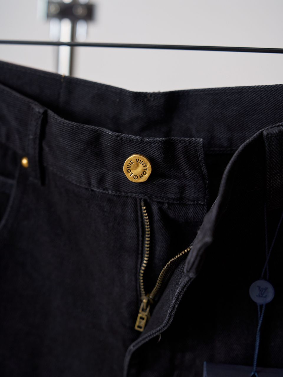 LOUIS VUITTON SHORTS DENIM “BLACK”