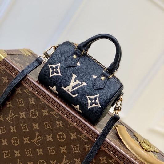 LOUIS VUITTON SPEEDY BAGS