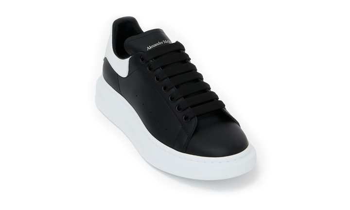 MCQUEEN OVERSIZED WHITE BLACK