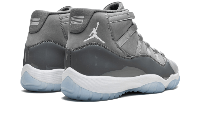 JORDAN 11 MEDIUM GREY