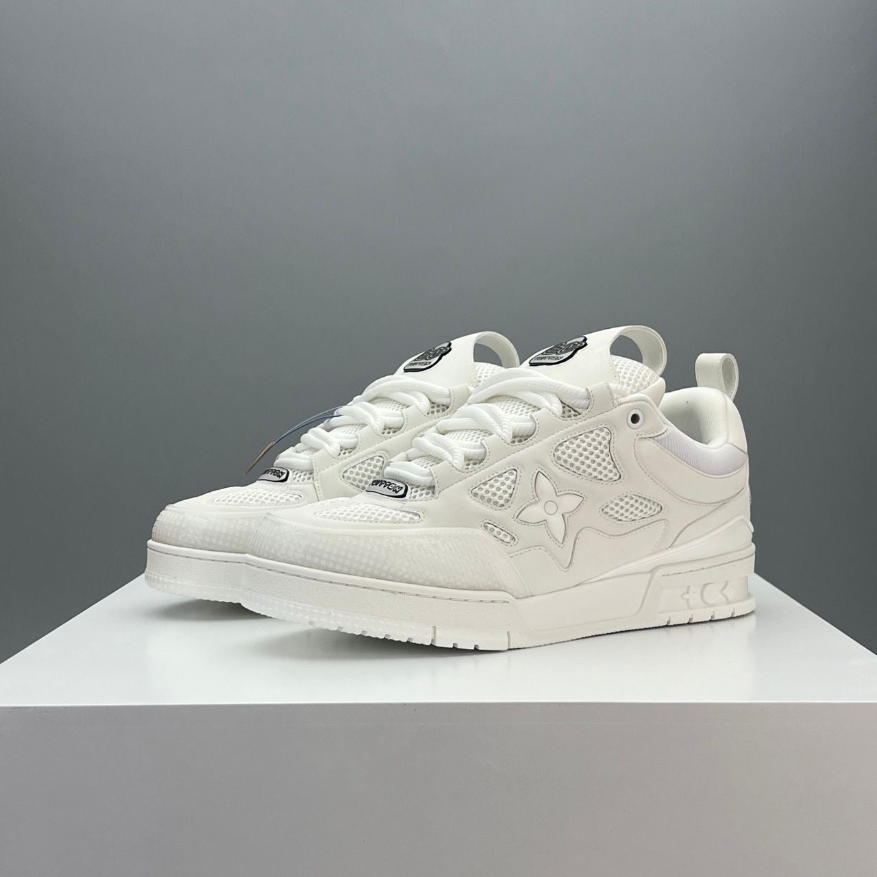 LOUIS VUITTON SKATE WHITE