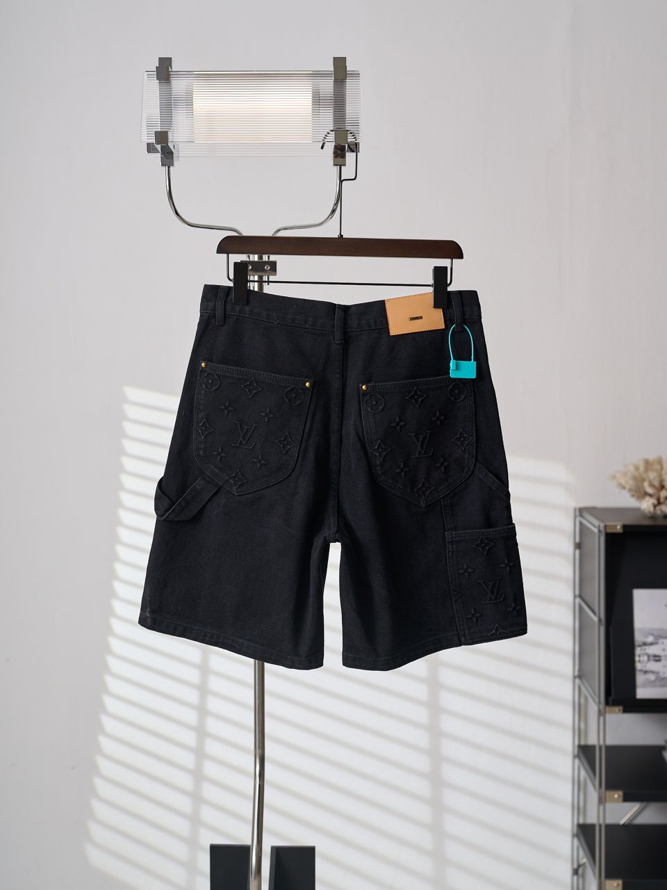 LOUIS VUITTON SHORTS DENIM “BLACK”