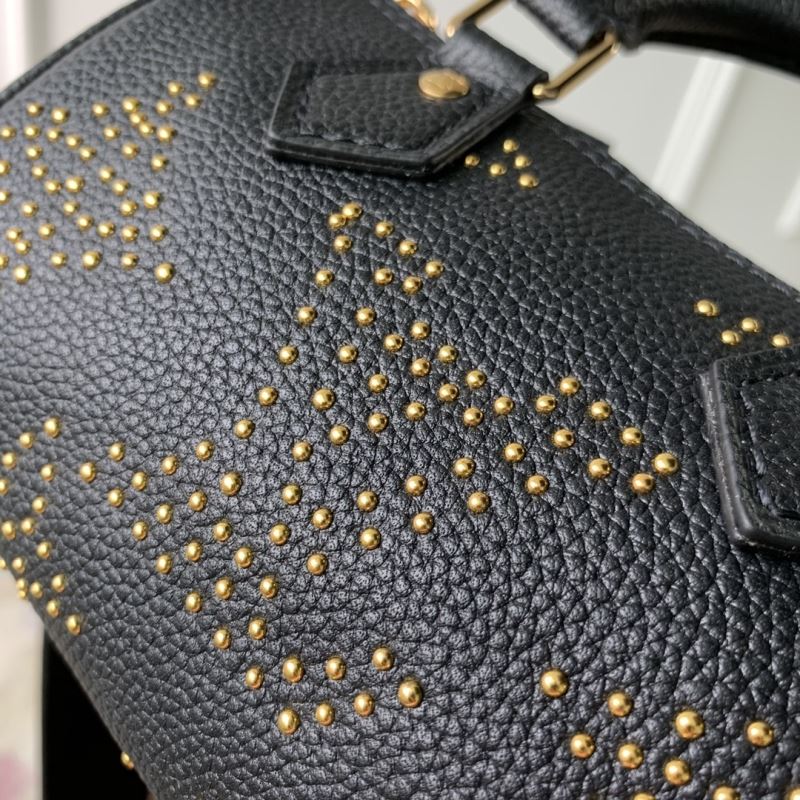 LOUIS VUITTON SPEEDY BAGS