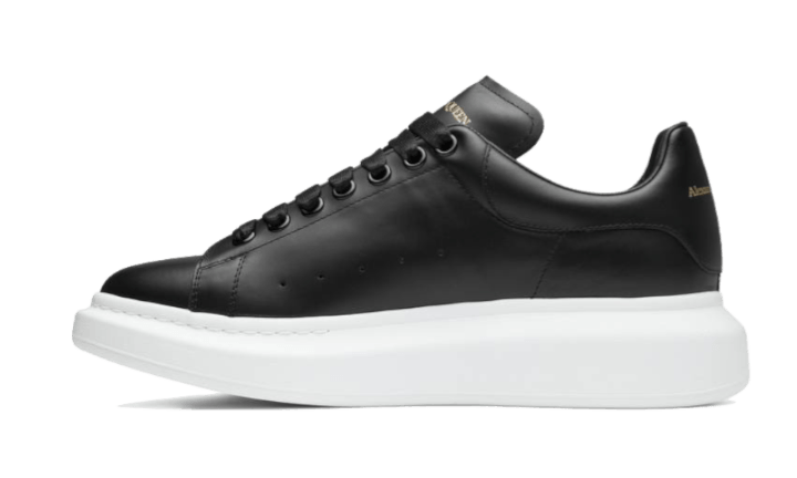 MCQUEEN OVERSIZED BLACK