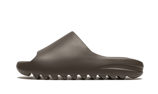 YEEZY SLIDE SOOT