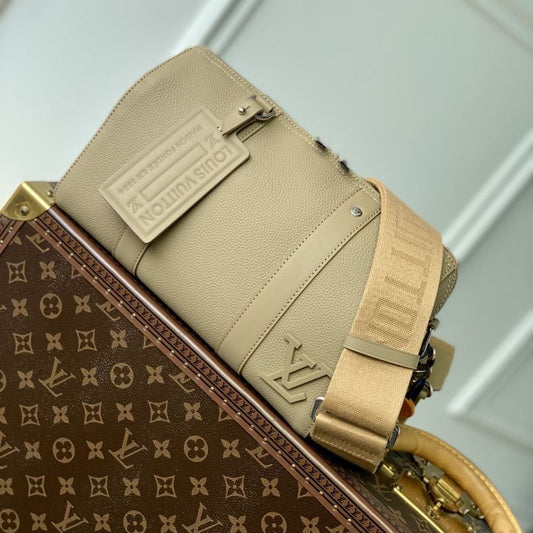 LOUIS VUITTON SPEEDY BAGS